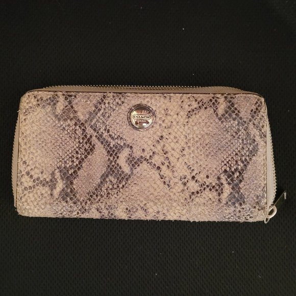 Coach wallet - Picture 1 of 6